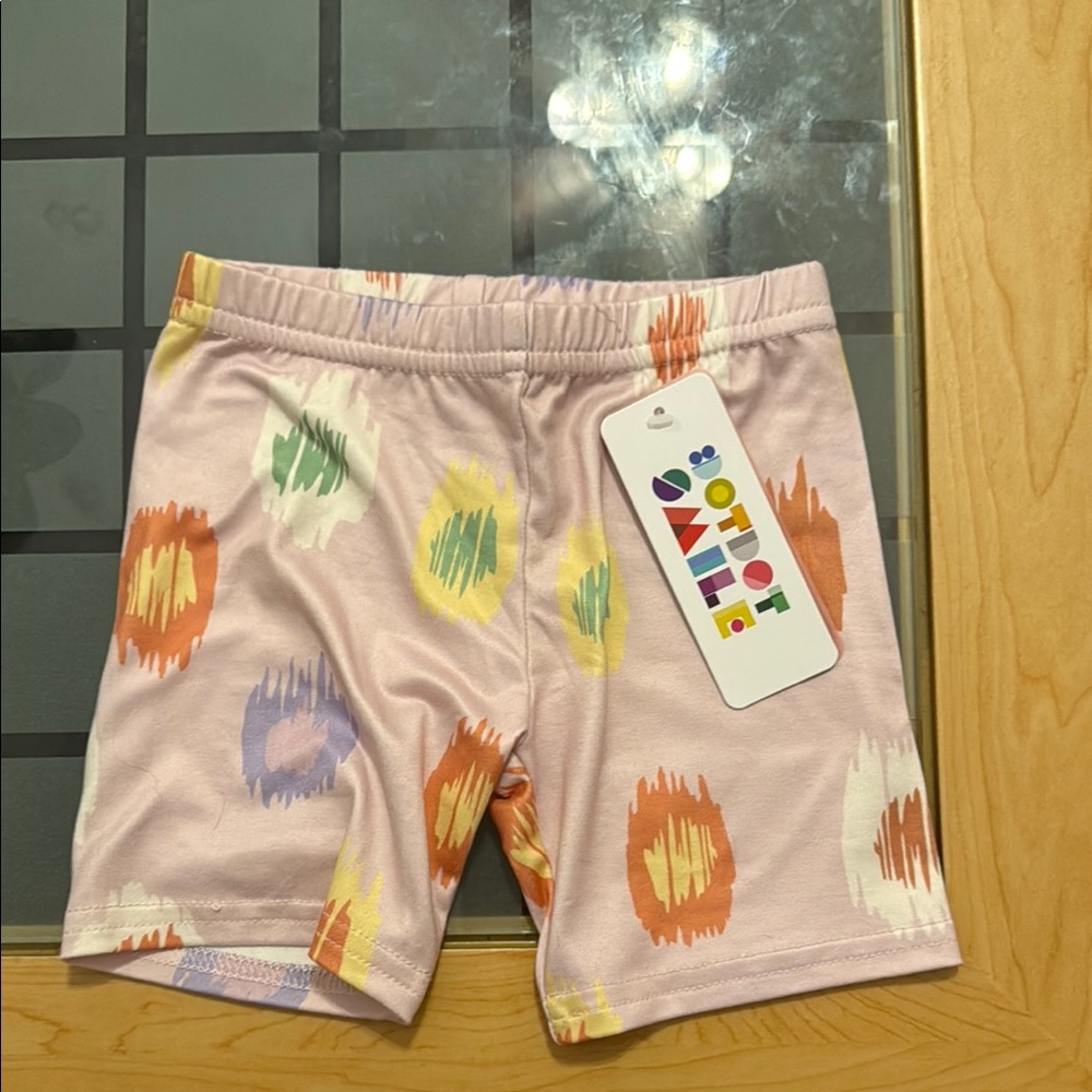 NWT. Dot Dot Smile kick shorts. Size 3/4.